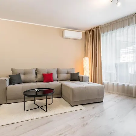 Seaside Bliss Apartment Varna